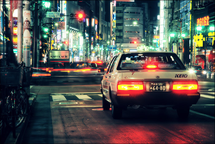 Taxi à Tokyo de nuit